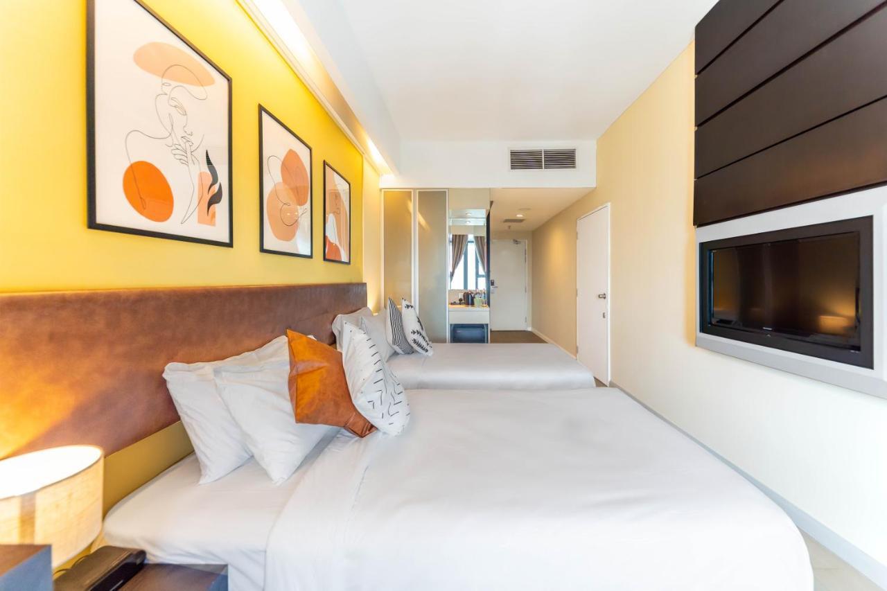 Greystone Centrestage Pj Hotel Петалинг Джая Екстериор снимка