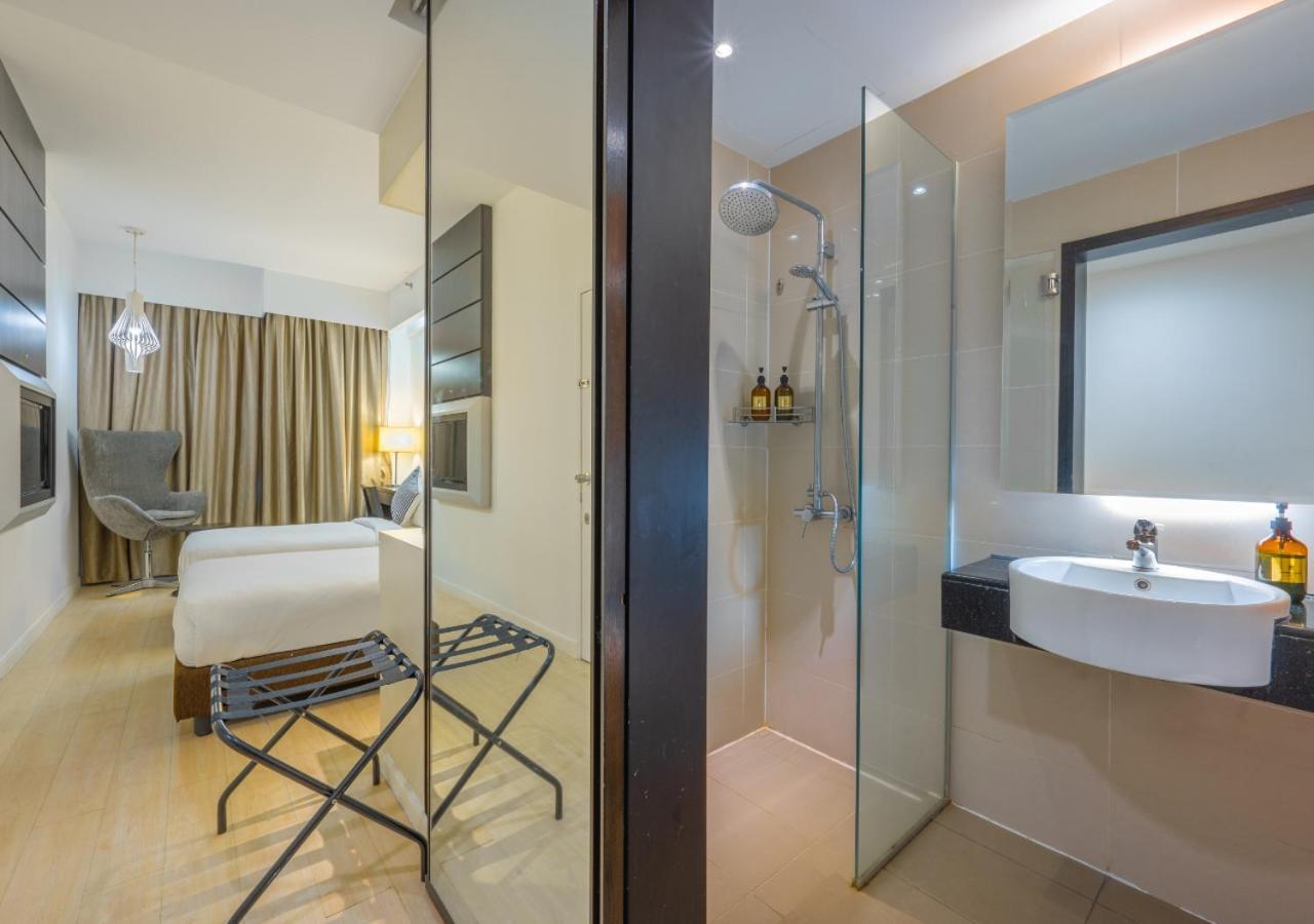 Greystone Centrestage Pj Hotel Петалинг Джая Екстериор снимка