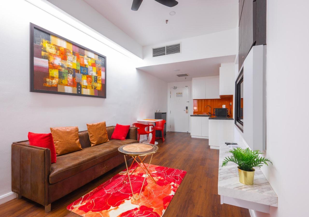 Greystone Centrestage Pj Hotel Петалинг Джая Екстериор снимка