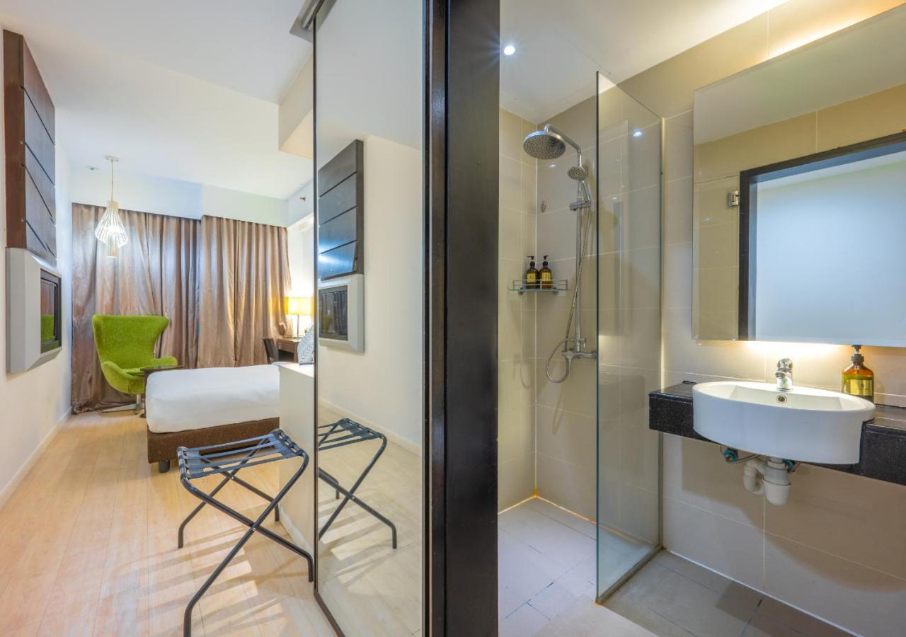 Greystone Centrestage Pj Hotel Петалинг Джая Екстериор снимка