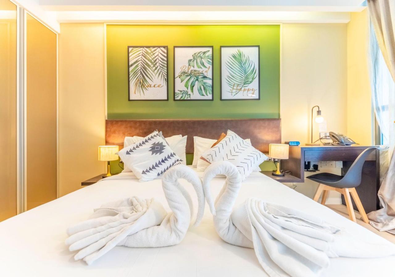 Greystone Centrestage Pj Hotel Петалинг Джая Екстериор снимка