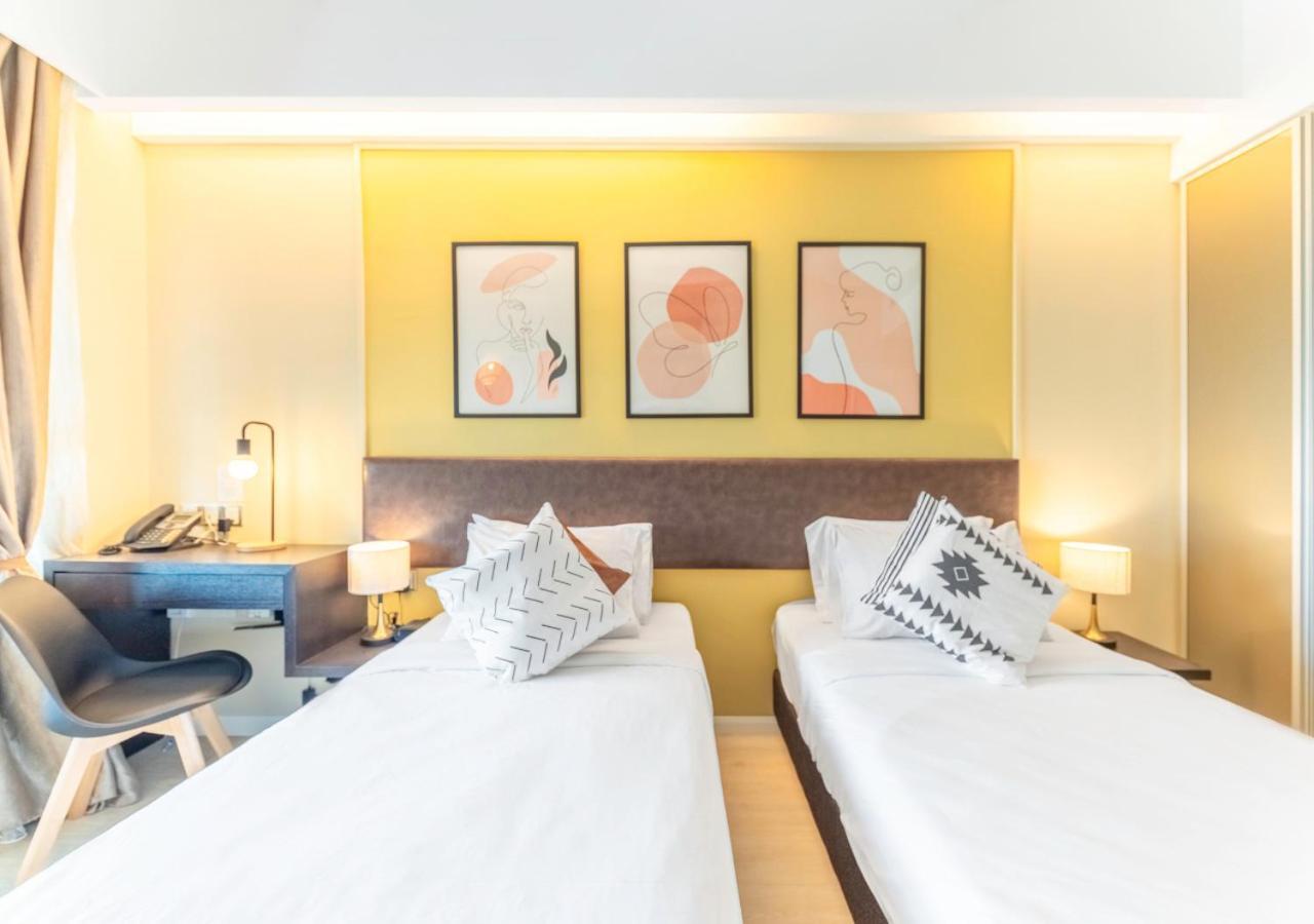 Greystone Centrestage Pj Hotel Петалинг Джая Екстериор снимка