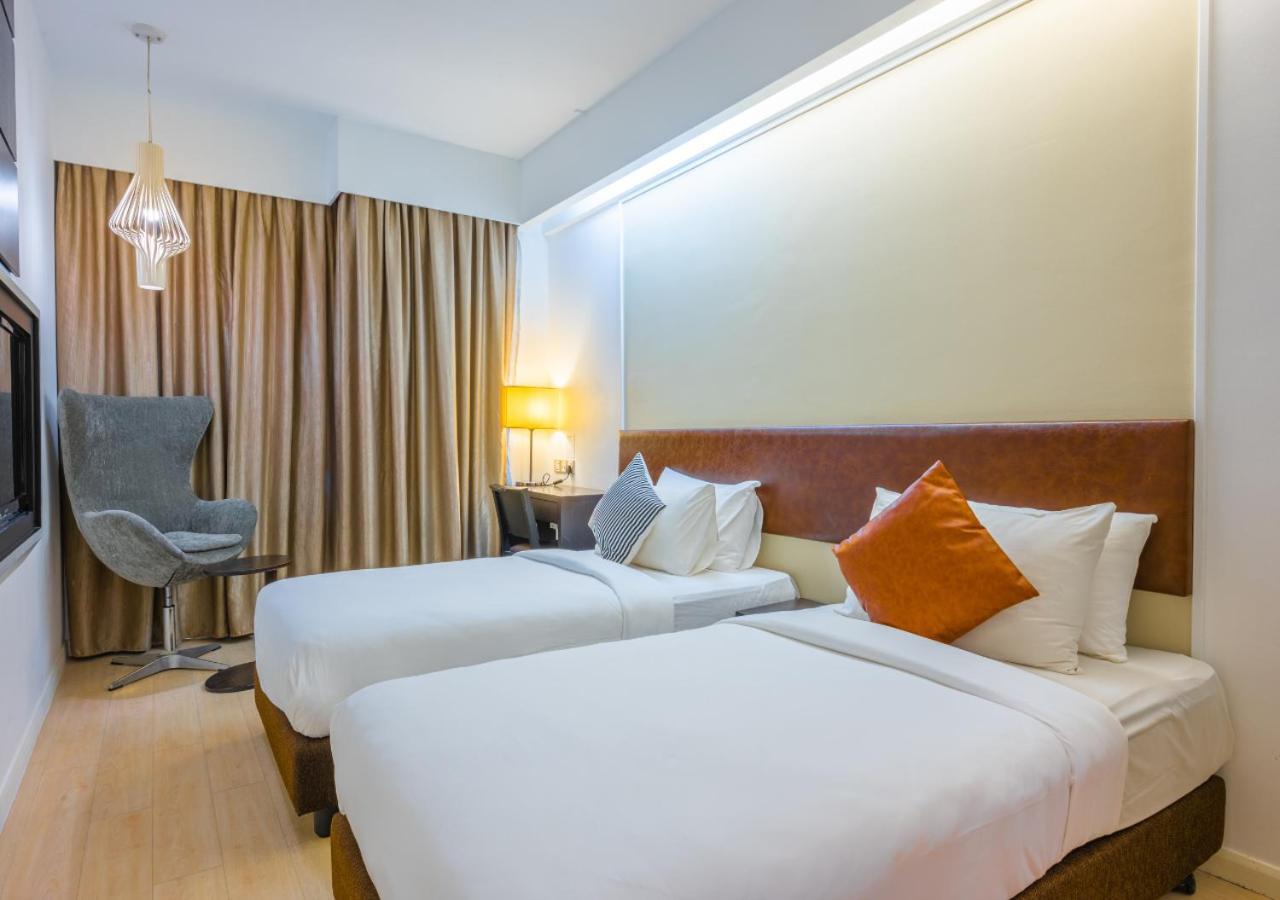 Greystone Centrestage Pj Hotel Петалинг Джая Екстериор снимка