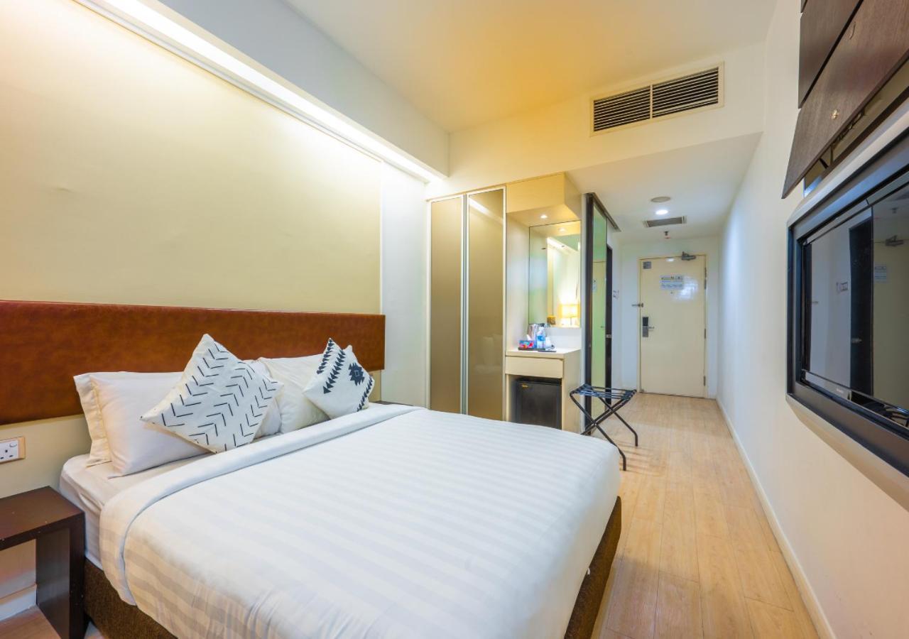 Greystone Centrestage Pj Hotel Петалинг Джая Екстериор снимка
