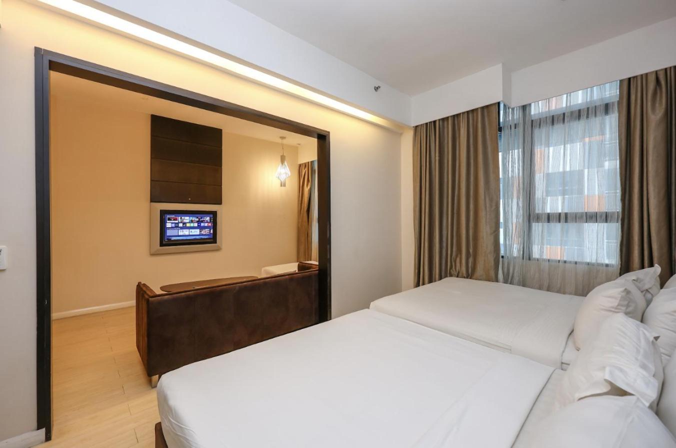 Greystone Centrestage Pj Hotel Петалинг Джая Екстериор снимка