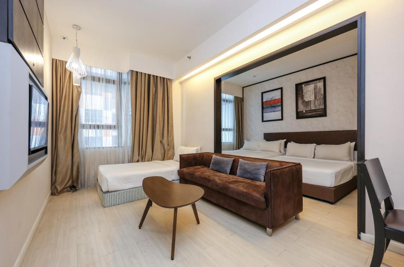 Greystone Centrestage Pj Hotel Петалинг Джая Екстериор снимка